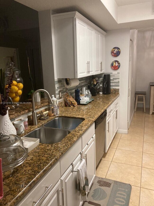 Foto del edificio - 3530 SW 22nd St