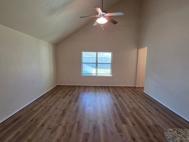 Foto del edificio - 19115 Shire Horse Blvd