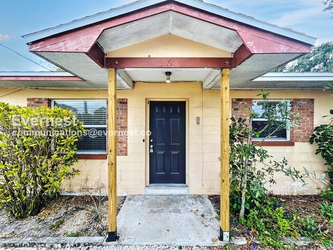 Foto del edificio - 10546 106th Ave N