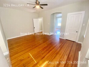 Building Photo - 3214 Halliday Ave