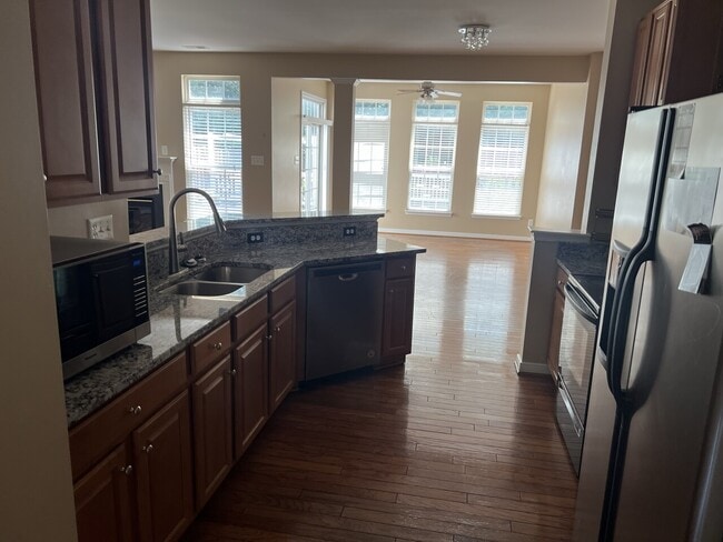 Foto del edificio - 4514 Spring Moss Cir, Glen Allen, VA 23060