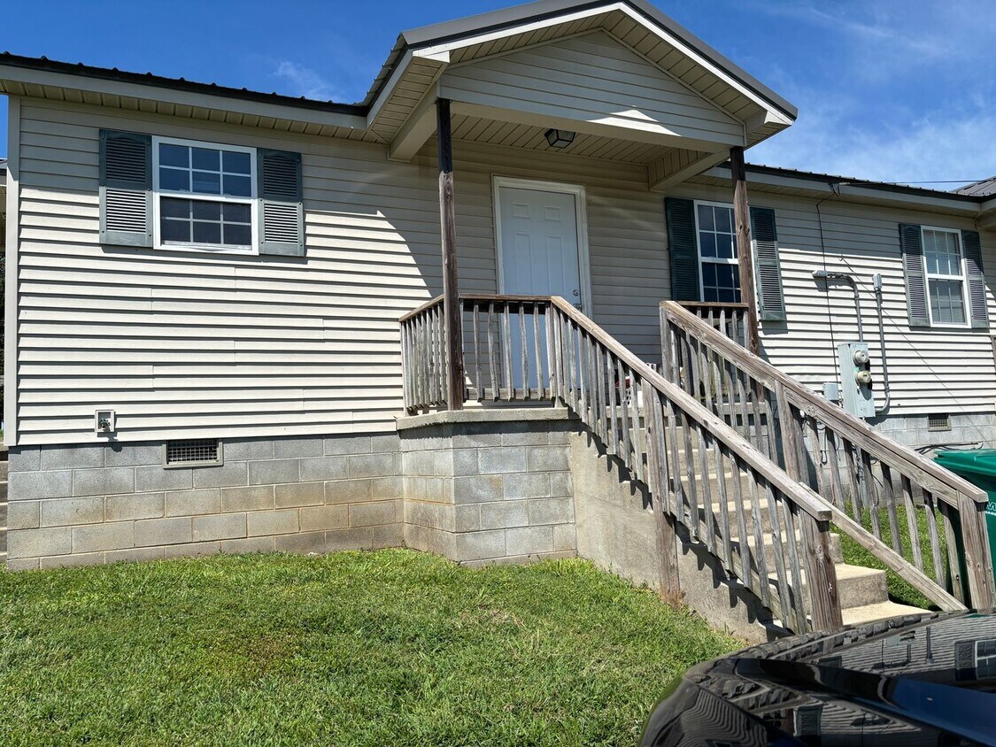 Primary Photo - Duplex