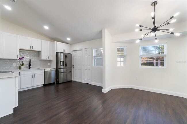 Building Photo - 827 Albi Ct