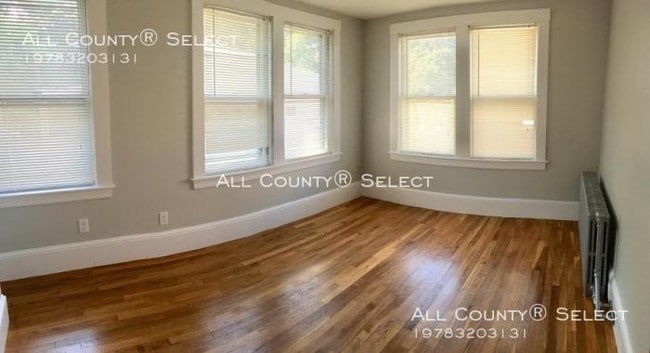 Building Photo - 3 bedroom in Wakefield MA 01880