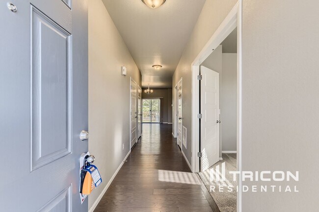 Foto del edificio - 20732 Scenic Park Dr