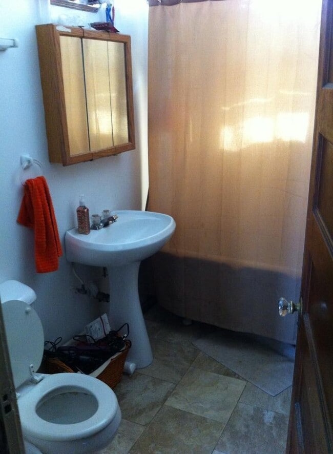 Foto del edificio - 1702 E Belleview Pl