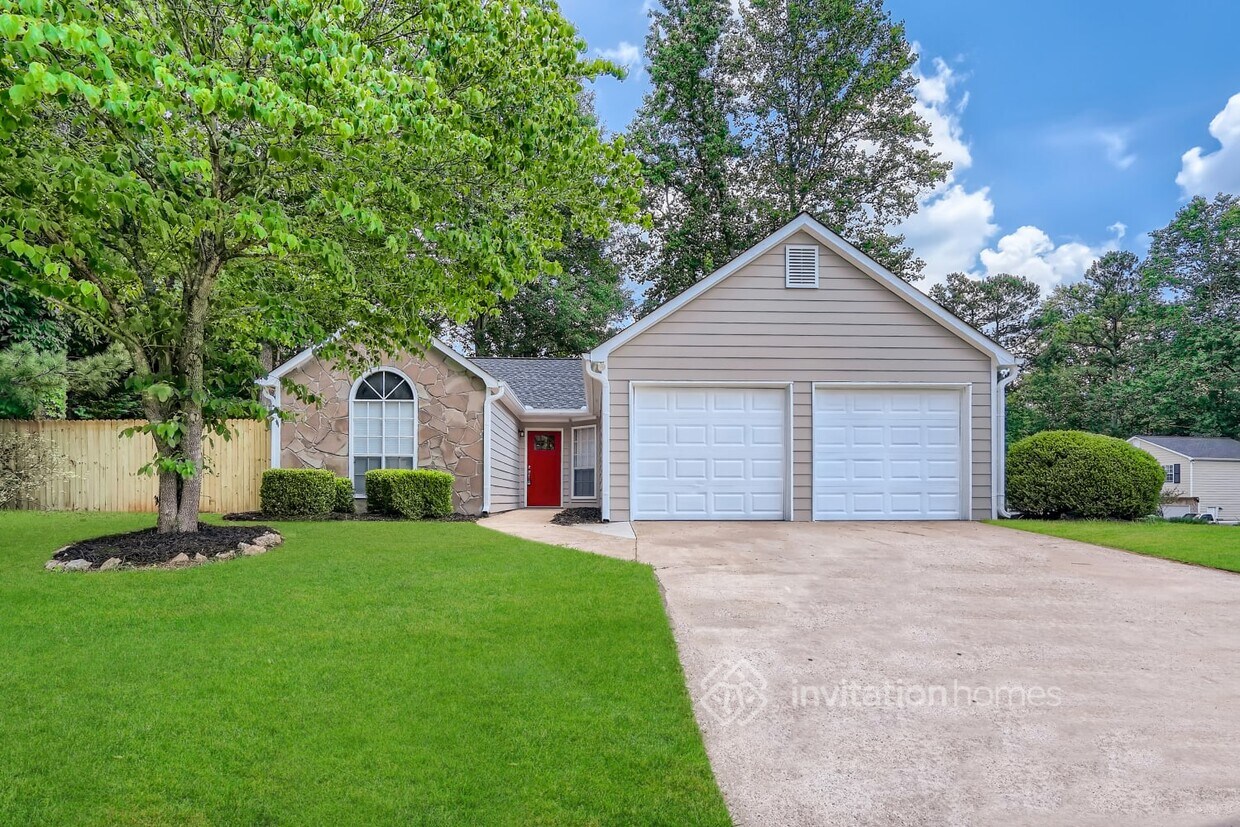 Primary Photo - 7470 Hunters Ridge Dr