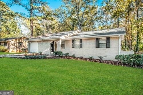 Building Photo - 2205 Chestnut Hill Cir