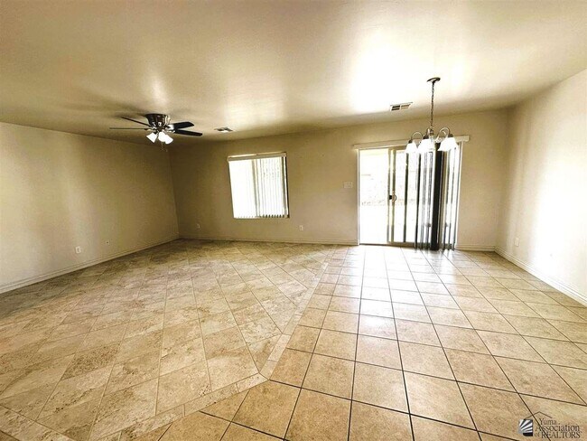Foto del edificio - 10151 E 34th Ln