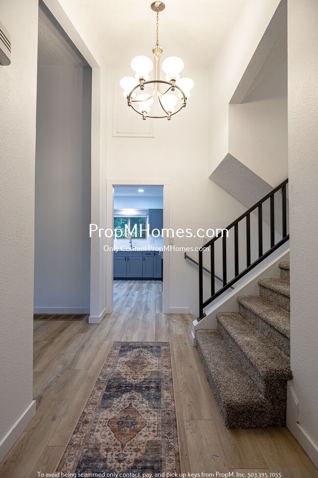 Foto del edificio - Updated 4 Bedroom Beauty in Willamette! Al...