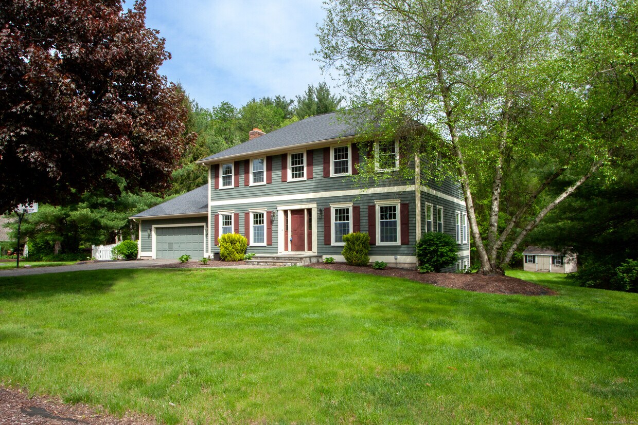 Foto principal - 24 Old Mill Dr