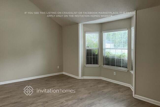 Foto del edificio - 5725 Crystal Springs Way