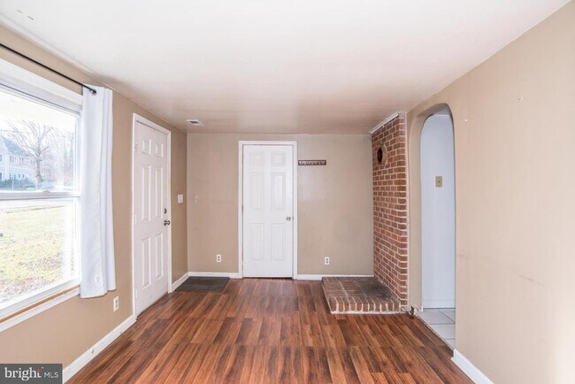 Foto del edificio - 12604 Harper Dr