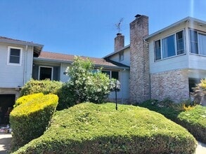 Building Photo - 2021 Trousdale Dr