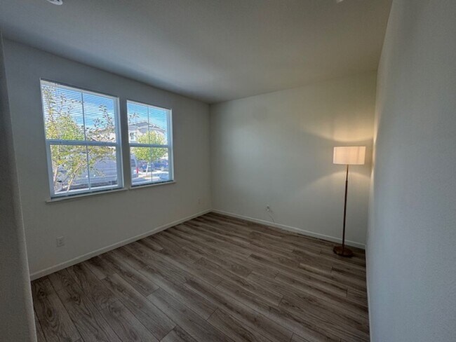 Foto del edificio - Beautiful, Single Story 3 Bedroom Home in ...