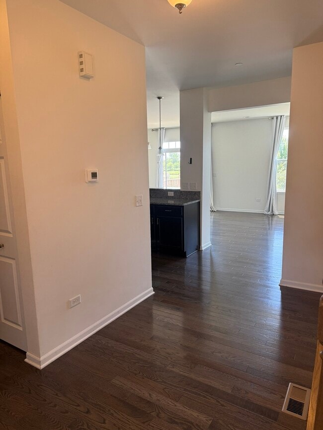 Building Photo - 2856 Henley Ln