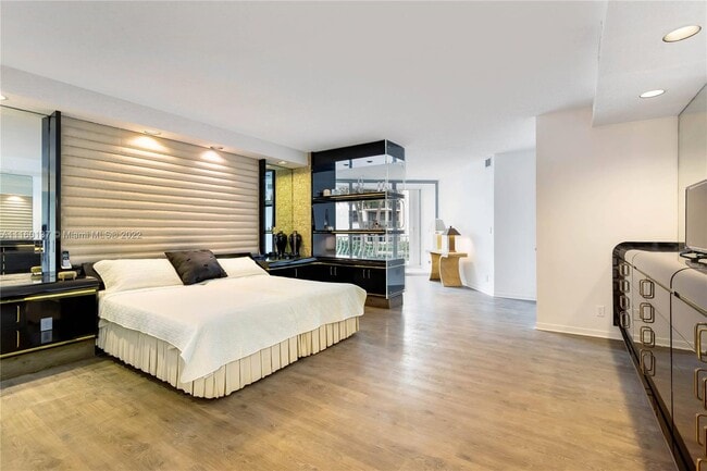 Foto del edificio - 10155 Collins Ave