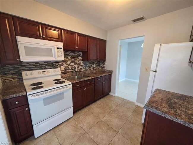 Foto del edificio - 24 Temple Ct