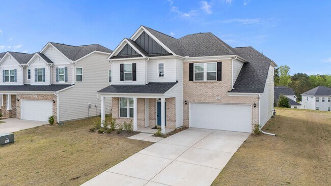 Foto del edificio - Spacious & Modern 4-Bedroom Home in Quiet Zebulon Neighborhood