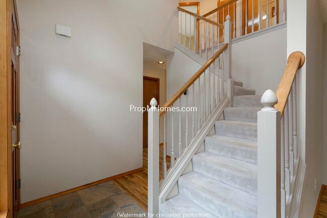 Foto del edificio - Three Bedroom Tigard Home On A Private Cul...