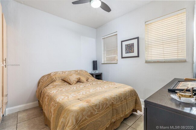 Foto del edificio - 1320 Drexel Ave
