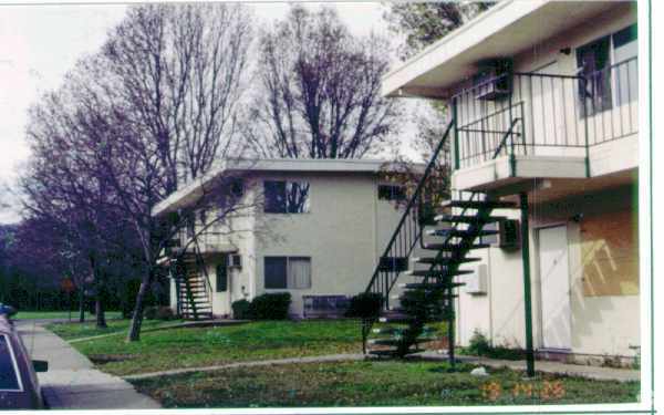 Primary Photo - 490 West Monte Vista