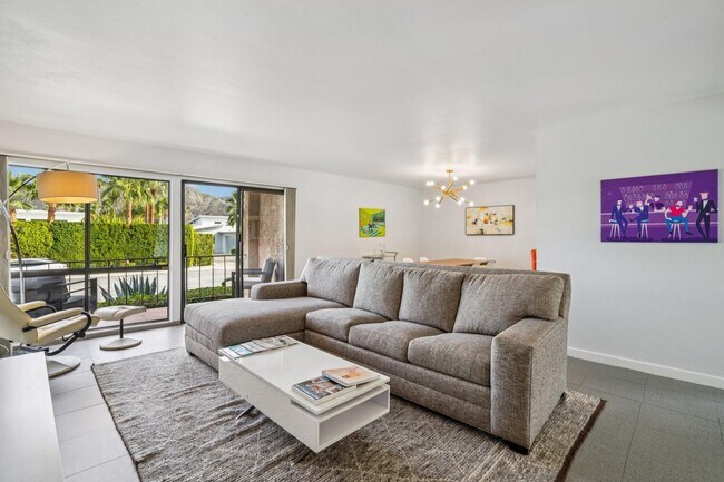 Building Photo - 2727 S Sierra Madre