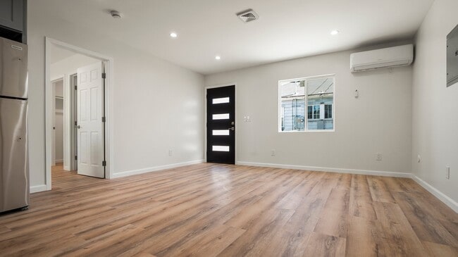 Photo - 4013 S Harvard Blvd Apartment