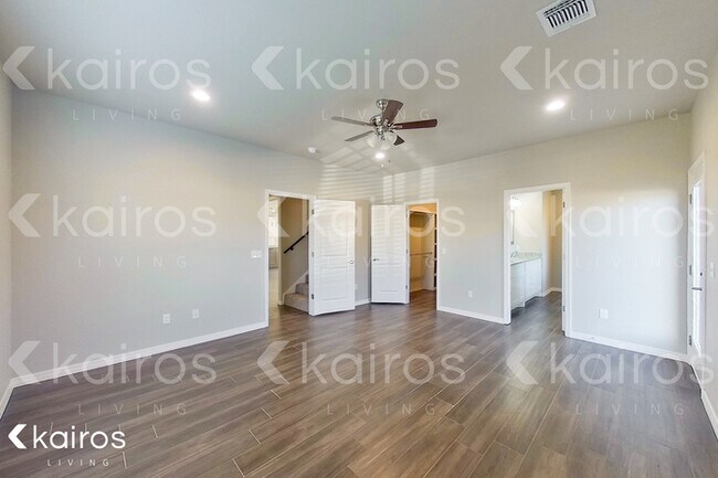 Building Photo - 2701 Knoll Dr.