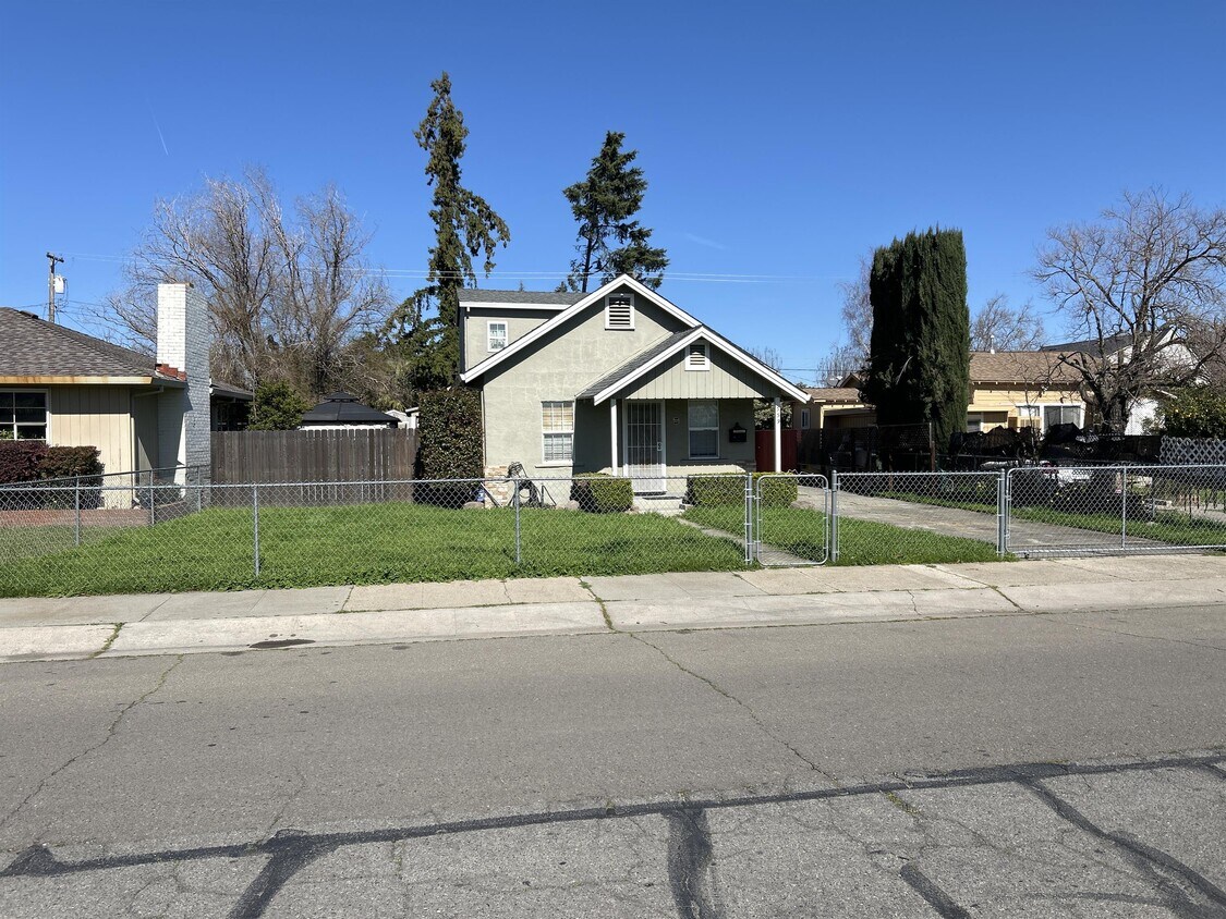 Primary Photo - 339 Poplar St