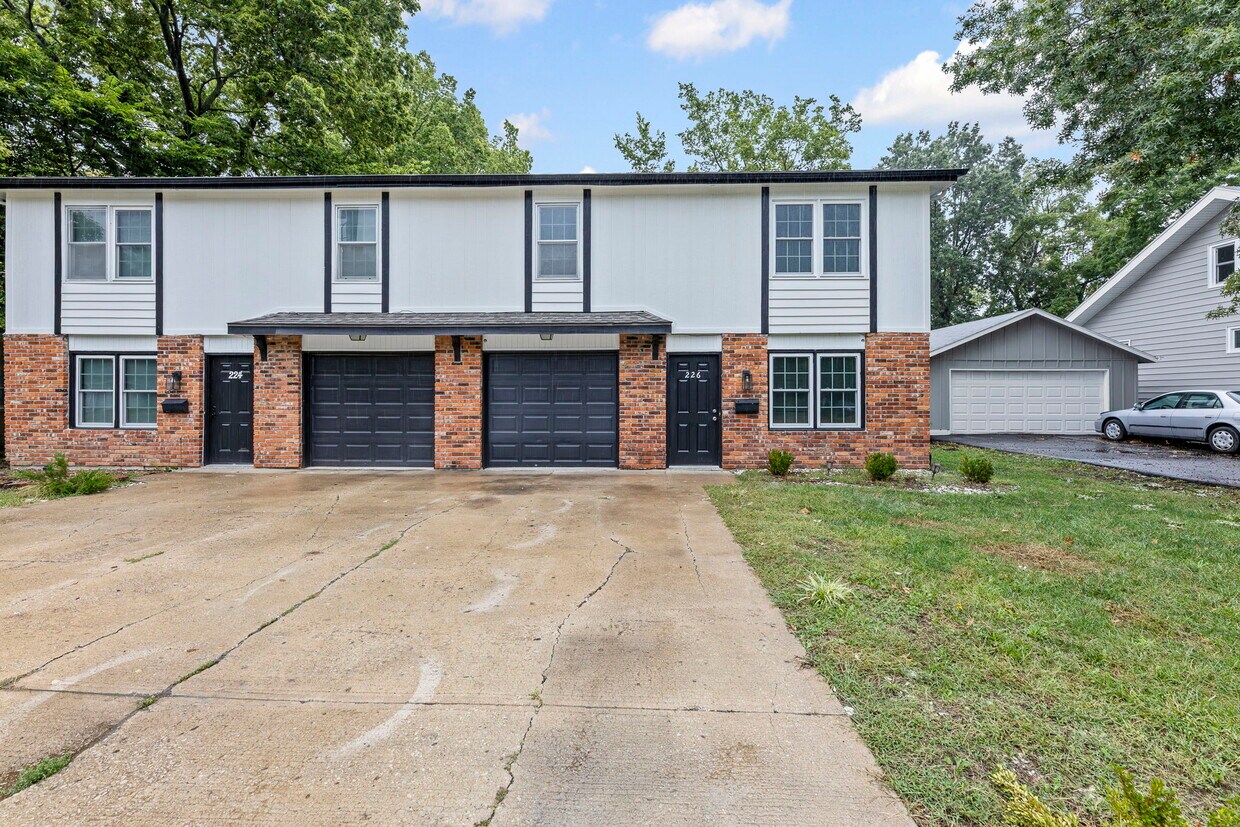 Foto principal - 226 S Ridgeview Rd