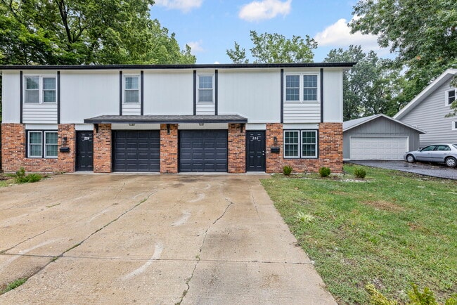 Building Photo - 226 S Ridgeview Rd