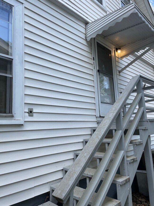 Foto del edificio - Adorable 2 Bedroom Unit Near Downtown - Fu...