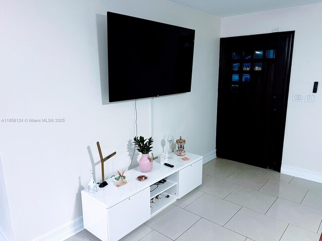 Building Photo - 7750 NW 42nd St