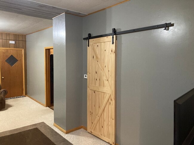 Building Photo - 413 2nd St SW