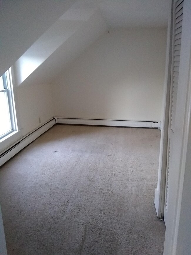 Foto del edificio - 32 S Main St