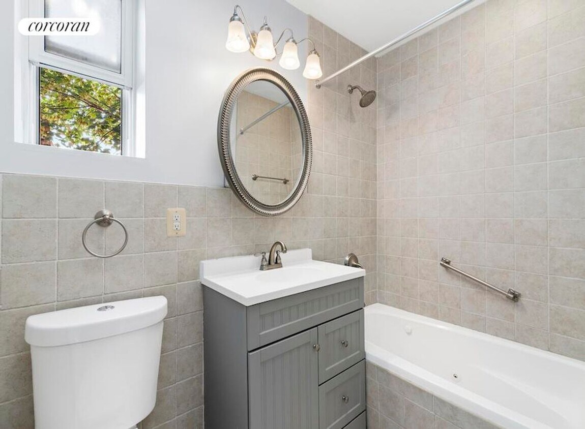 Foto del edificio - 678 Midwood St