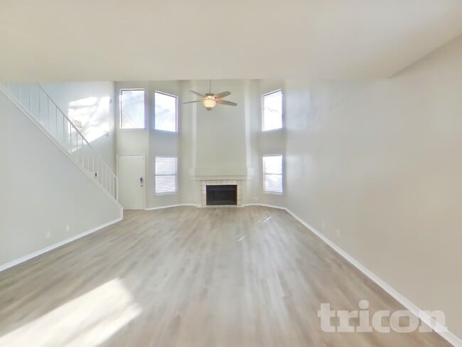 Building Photo - 7715 Skyline Ridge Dr