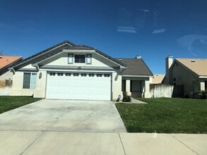 Building Photo - 13083 Troy Ct