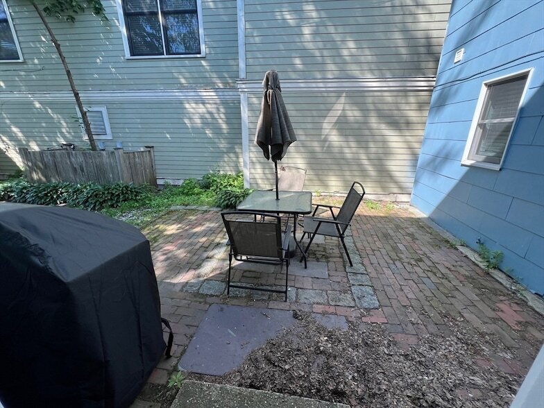 Primary Photo - 348 Dorchester St