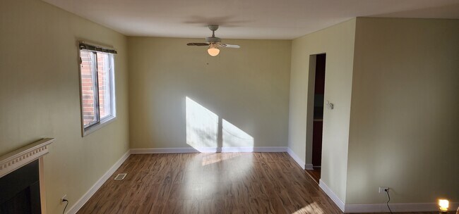 Building Photo - 1188 Leicester Ct