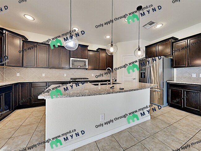 Building Photo - 4 br, 3 bath House - 15707 Huddleston Dr