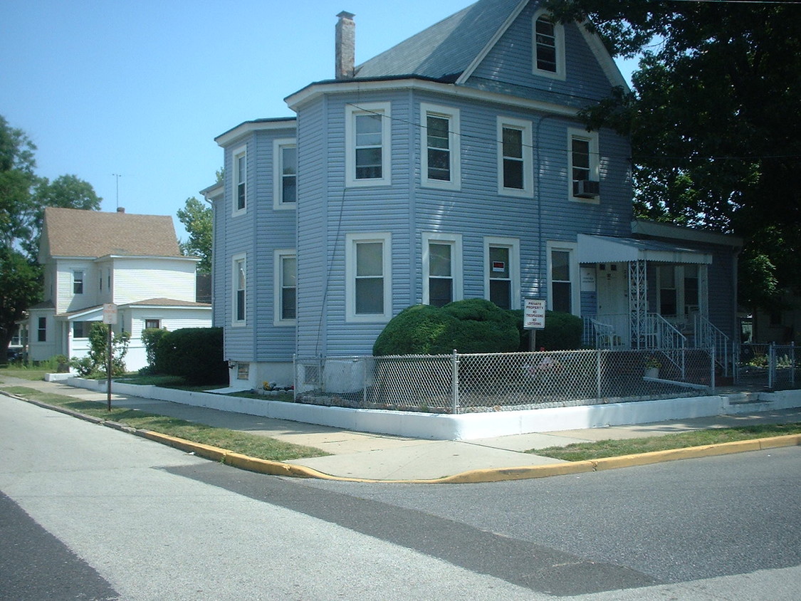 Primary Photo - 29 Spring Garden St