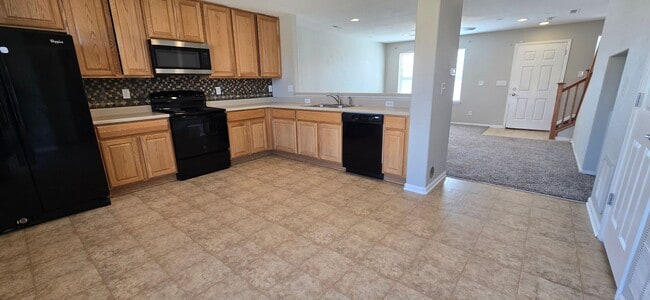 Building Photo - Charming 4-Bedroom home in Lochbuie, CO, features open Layout, private yard, open back patio + more!
