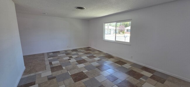 Foto del edificio - 26111 Doverwood Pl