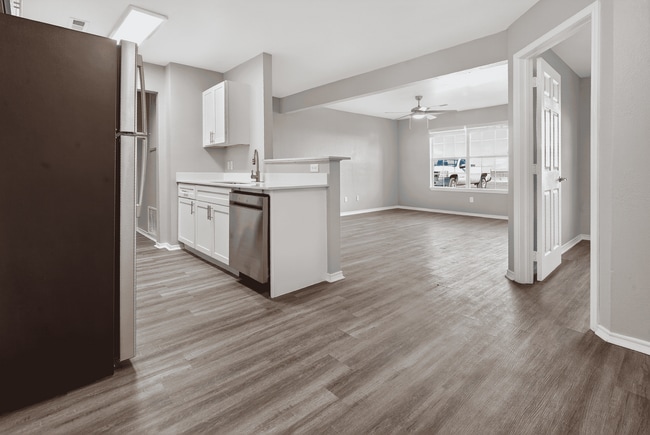 Dining Room - 412 Crossing