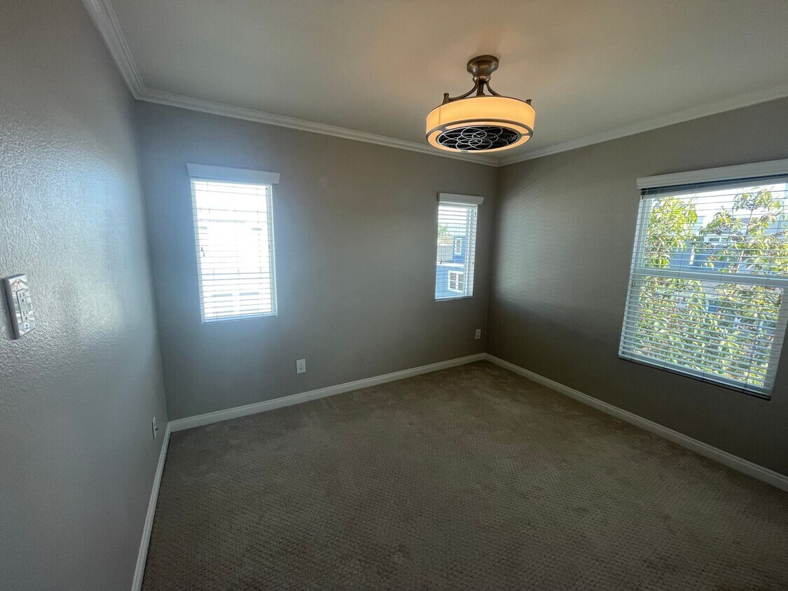 Foto principal - Beautiful and Modern Townhome in The Bay a...