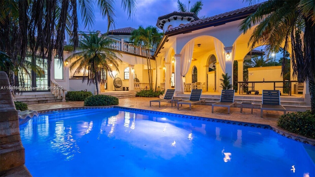 Foto principal - 12000 NW 6th St