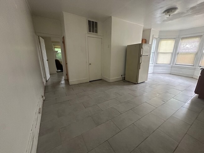Building Photo - 1205 Arrott St
