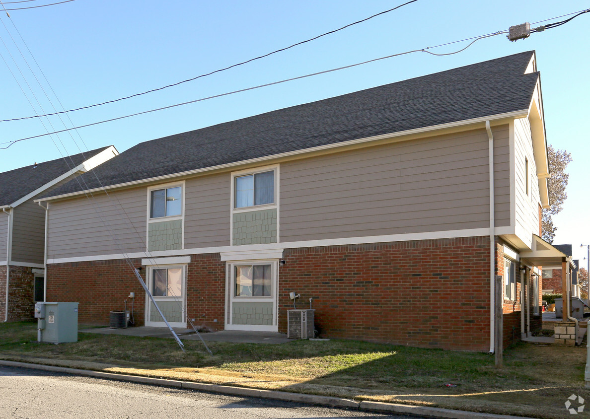 Building Photo - Windsor Village Apartments